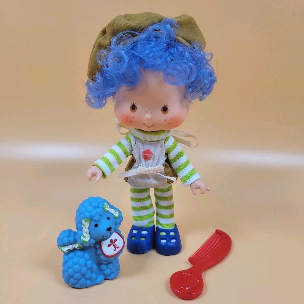 VTG Strawberry Shortcake Crepe Suzette Doll Complete Eclair Pet Comb Kenner 1983